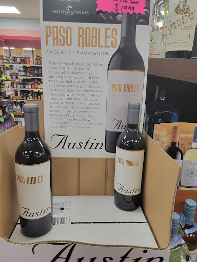 Liquor Store «Curtis Liquors - Cohasset», reviews and photos, 790 Chief Justice Cushing Hwy, Cohasset, MA 02025, USA