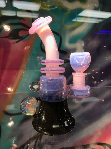 Tobacco Shop «Kazzaz Smoke Shop», reviews and photos, 6355 W Montrose Ave, Chicago, IL 60634, USA