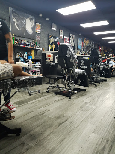 Ear Piercing Service «INKAHOLIK TATTOOS», reviews and photos, 8367 SW 40th St, Miami, FL 33155, USA