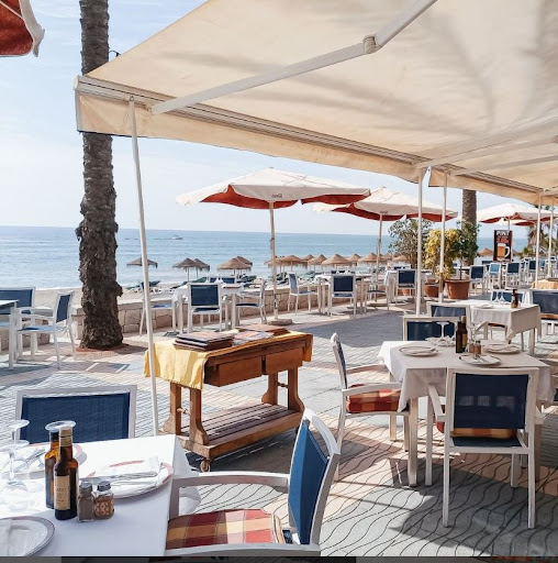Restaurante La Pesquera de San Pedro - Alhambra del Mar Paseo Marítimo. Playa Casablanca, s/n Paseo Marítimo. Playa Casablanca, s/n, Paseo Marítimo. Playa Casablanca, s/n, 29670 Marbella, Málaga, España