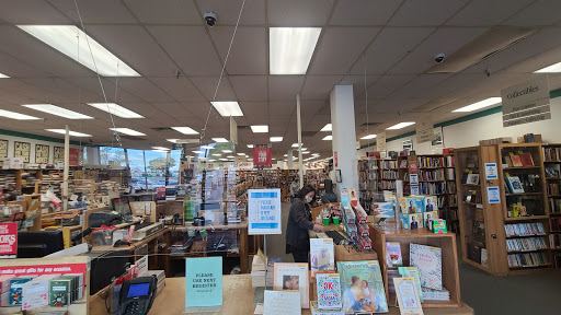 Book Store «Half Price Books», reviews and photos, 4000 Oxford Dr, Bethel Park, PA 15102, USA