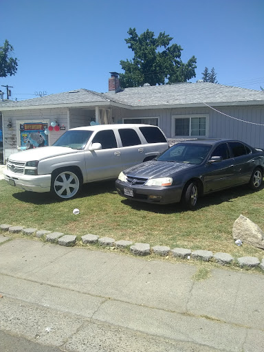 Grocery Store «Peenoy Video and Philippine Grocery», reviews and photos, 5601 Watt Ave #3, North Highlands, CA 95660, USA