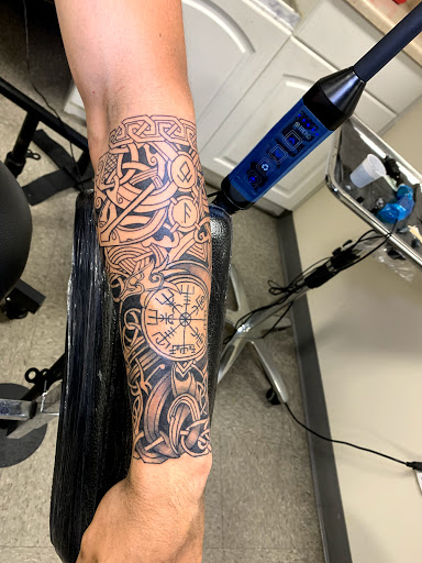 Explore wlw tattoo ideas, creative tattoo ideas in North Las Vegas, available at Black Diamond Custom Tattoos