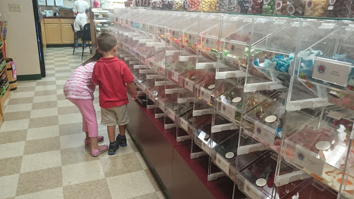 Toy Store «Toys & Candy On the Park», reviews and photos, 1271 Kingwood Dr, Kingwood, TX 77339, USA