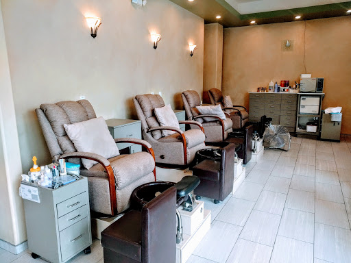 Nail Salon «Lux Beauty Nail Care», reviews and photos, 555 San Antonio Rd #43, Mountain View, CA 94040, USA