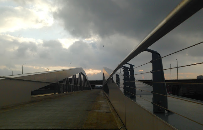 Fietsbrug over het Albertkanaal - IJzerhandel