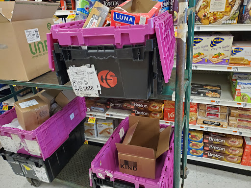 Grocery Store «Stop & Shop», reviews and photos, 713 E Broadway, South Boston, MA 02127, USA