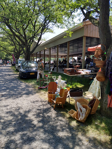 Flea Market «East Avon Flea Market», reviews and photos, 1520 W Henrietta Rd, Avon, NY 14414, USA