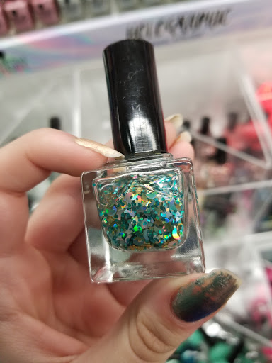 Variety Store «Five Below», reviews and photos, 309 Lancaster Ave, Wayne, PA 19087, USA