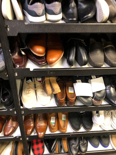 Department Store «Last Chance Clearance Store», reviews and photos, 1919 E Camelback Rd, Phoenix, AZ 85016, USA