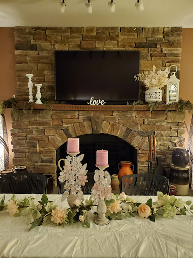 Lodge «The Farmhouse Inn», reviews and photos, 108 W Swan St, Centerville, TN 37033, USA