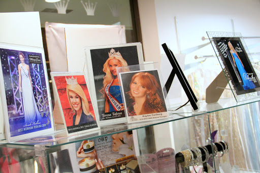 Formal Wear Store «Winning Crown Boutique», reviews and photos, 11046 Elm St, Omaha, NE 68144, USA