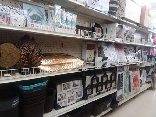 Dollar Store «FAMILY DOLLAR», reviews and photos, 276 Main St, City of Orange, NJ 07050, USA