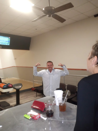 Bowling Alley «Pin Street At Fort Myers», reviews and photos, 4140 Fowler St, Fort Myers, FL 33901, USA