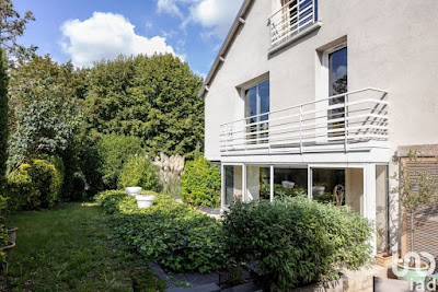 Amélie Fouilland - Agence immobilière iad France - Issy-Les-Moulineaux à Issy-les-Moulineaux