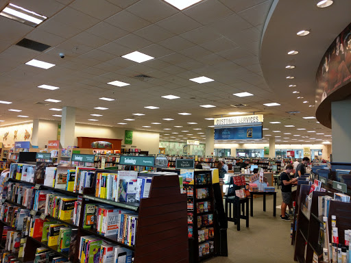 Book Store «Barnes & Noble», reviews and photos, 451 E Altamonte Dr, Altamonte Springs, FL 32701, USA