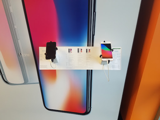 Cell Phone Store «AT&T Authorized Retailer», reviews and photos, 19191 US-2 #105, Monroe, WA 98272, USA