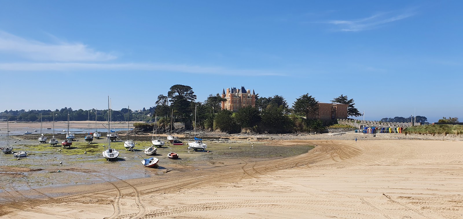 Fotografija Plage Du Bechet in naselje