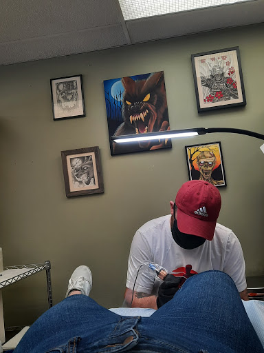 Tattoo Shop «717 Tattoo & Body Piercing Studio 2», reviews and photos, 4901 Jonestown Rd, Harrisburg, PA 17109, USA