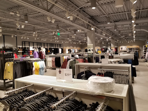 Outlet Mall «Tanger Outlet Westbrook», reviews and photos, 314 Flat Rock Pl, Westbrook, CT 06498, USA