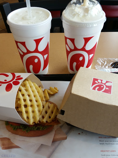 Fast Food Restaurant «Chick-fil-A», reviews and photos, 185 N Randall Rd, Batavia, IL 60510, USA