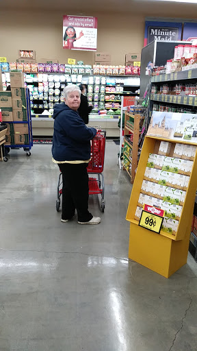 Grocery Store «Grocery Outlet Bargain Market», reviews and photos, 16261 US-101 #17, Brookings, OR 97415, USA