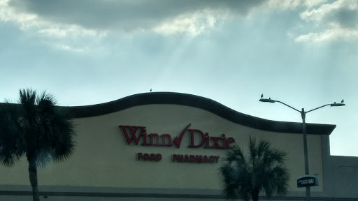 Grocery Store «Winn-Dixie», reviews and photos, 750 W Dr Martin Luther King Jr Blvd, Seffner, FL 33584, USA