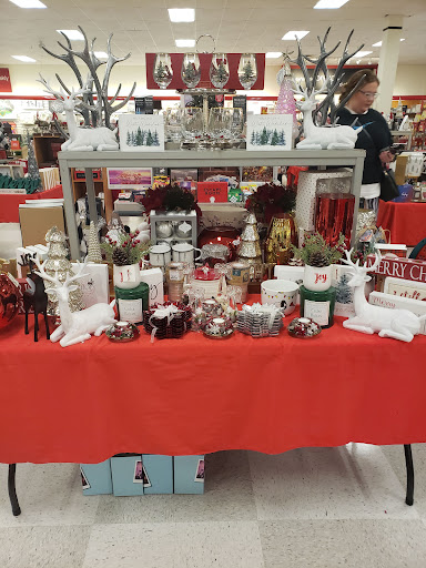 Department Store «T.J. Maxx», reviews and photos, 821 S James Campbell Blvd, Columbia, TN 38402, USA