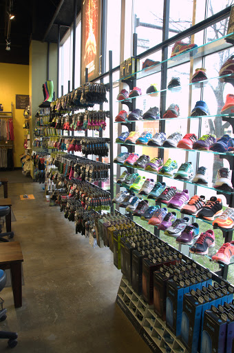 Running Store «Fleet Feet Sports», reviews and photos, 124 Schiller St, Elmhurst, IL 60126, USA