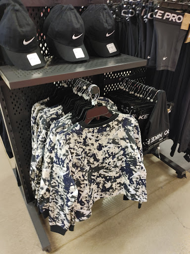 Sporting Goods Store «Nike Factory Store», reviews and photos, 1600 Saratoga Ave #213, San Jose, CA 95129, USA