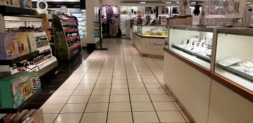 Outdoor Sports Store «Sierra Trading Post», reviews and photos, 5916 Barnes Rd, Colorado Springs, CO 80922, USA