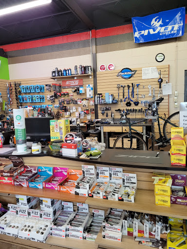 Bicycle Store «BOI Bicycle Outfitters Indy», reviews and photos, 1309 South High School Road, Indianapolis, IN 46241, USA