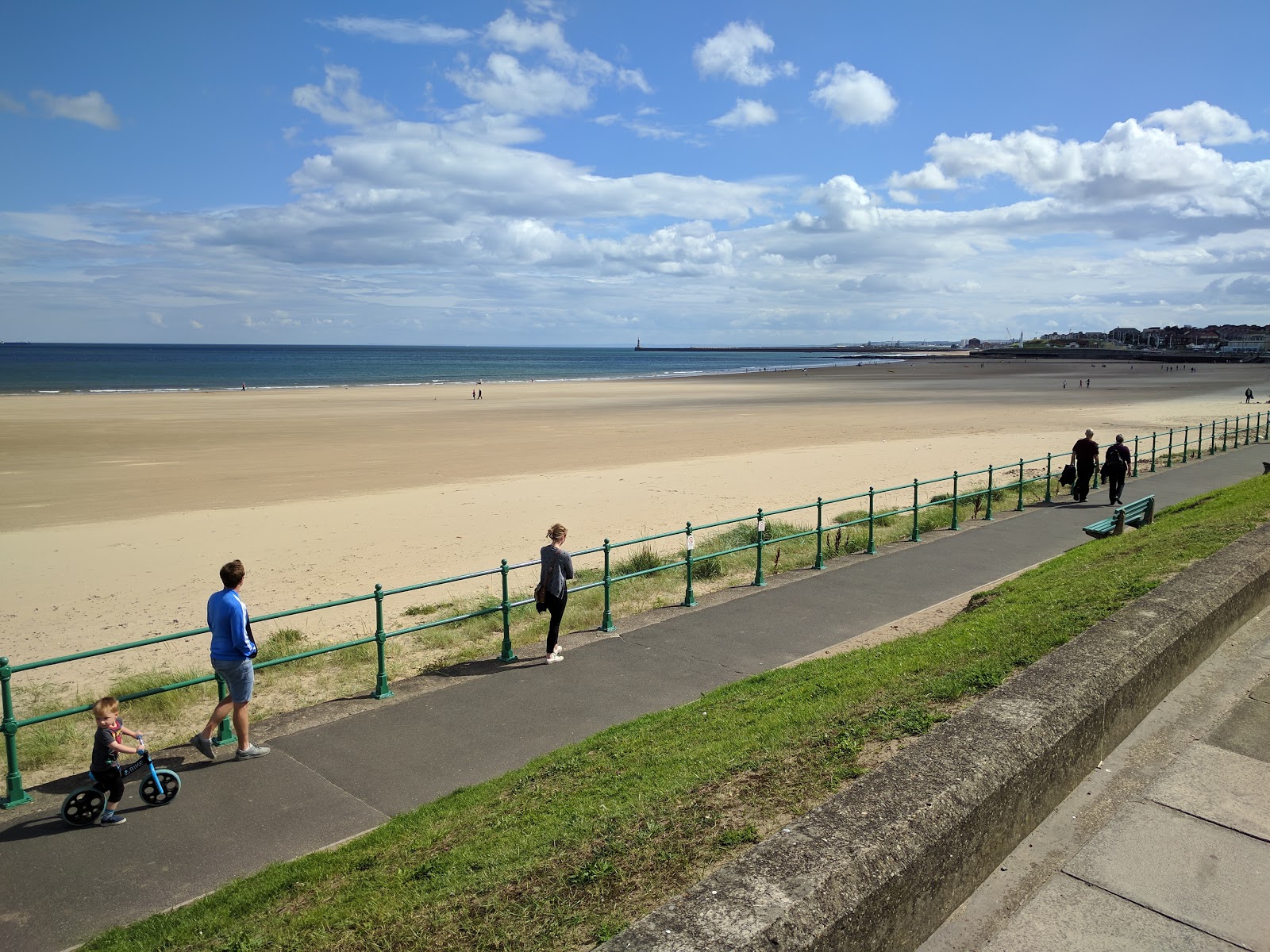 Foto van Seaburn beach met turquoise puur water oppervlakte