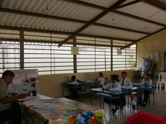 Opiniones de Escuela Eudoro Arguello Alvarado en Portoviejo - Escuela