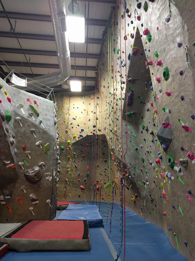 Rock Climbing Gym «Garden State Rocks», reviews and photos, 705 Ginesi Dr, Morganville, NJ 07751, USA