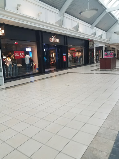 Shopping Mall «Cape Cod Mall», reviews and photos, 769 Iyannough Rd, Hyannis, MA 02601, USA