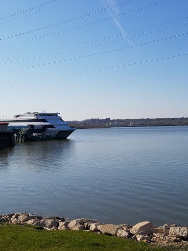 Casino «Par-A-Dice Hotel Casino», reviews and photos, 21 Blackjack Blvd, East Peoria, IL 61611, USA