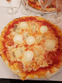Pizza du Restaurant italien Mona Lisa. à Domont - n°14