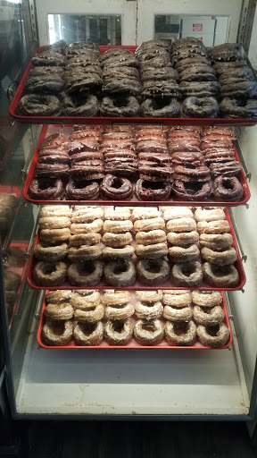 Bakery «Oxford Doughnut Shoppe», reviews and photos, 120 S Locust St, Oxford, OH 45056, USA