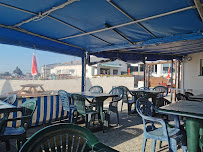Atmosphère du Bar-restaurant à huîtres Le Bar à Huître de Billeau à Marennes-Hiers-Brouage - n°2