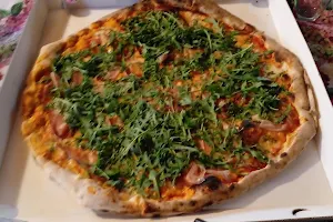 Pizza d’asporto da osso gusto italiano image