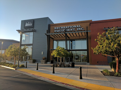 Camping Store «REI», reviews and photos, 2450 Charleston Rd, Mountain View, CA 94043, USA