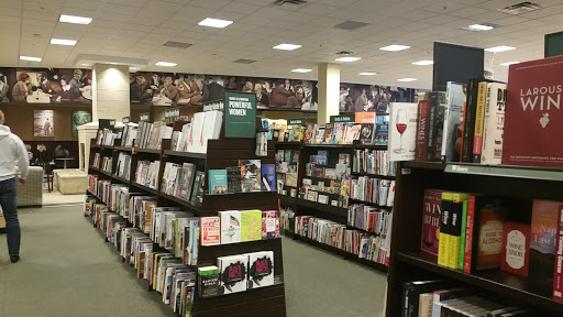 Book Store «Barnes & Noble», reviews and photos, 6501 Grape Rd #1200, Mishawaka, IN 46545, USA