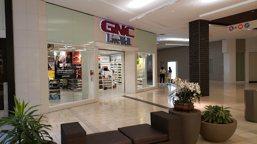 GNC, 5065 Main St, Trumbull, CT 06611, USA, 