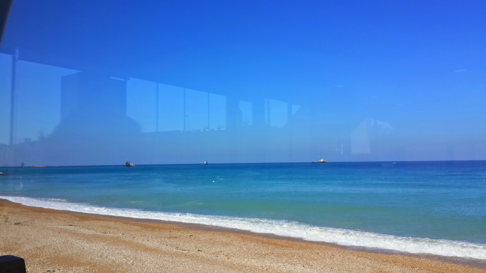 Foto de Gondoline Beach con recta y larga