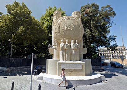 Monument commémoratif au roi Alexandre Ier de Yougoslavie et à Louis Barthou