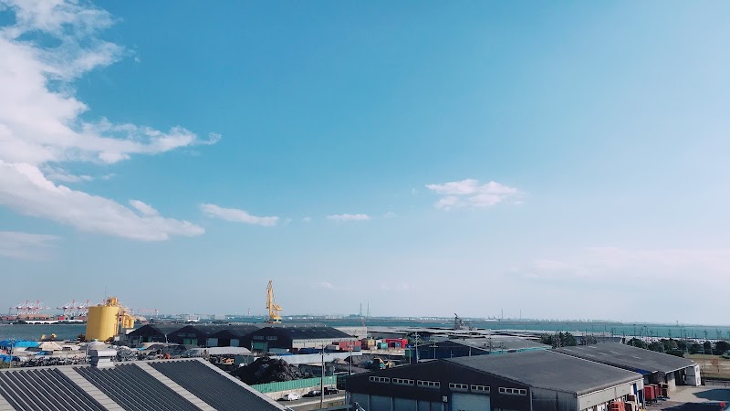 NCT由良海運 コンテナターミナル
