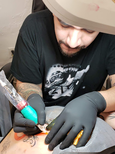 Tattoo Shop «Red Shores Tattoo Co.», reviews and photos, 2909 Baldwin St, Houston, TX 77006, USA