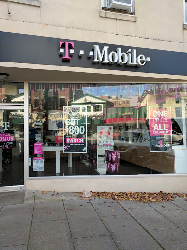T-Mobile, 40 E Palisade Ave, Englewood, NJ 07631, USA, 