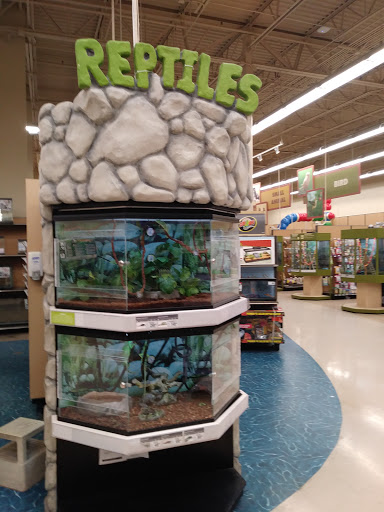 Pet Supply Store «Petco Animal Supplies», reviews and photos, 993 Branson Hills Pkwy, Branson, MO 65616, USA